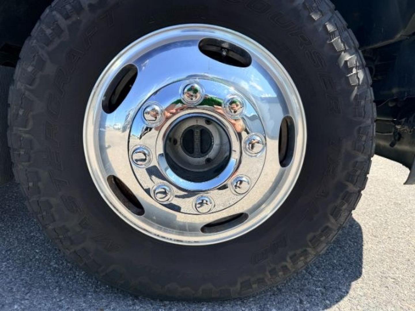 2019 GRAY /Black Ford F-350 (1FT8W3DT0KE) with an Powerstroke 67L V-8 diesel direct injection engine, Automatic transmission, located at 1175 N Woodruff Ave, Idaho Falls, ID, 83401, 43.506901, -111.999657 - This 2019 Ford F-350 Super Duty dually is built for serious towing, hauling, and heavy-duty capability. Powered by a 6.7L Power Stroke diesel, it delivers the torque and strength needed for large trailers, equipment, and demanding workloads. Dual rear wheels add extra stability and confidence when p- Photo#40