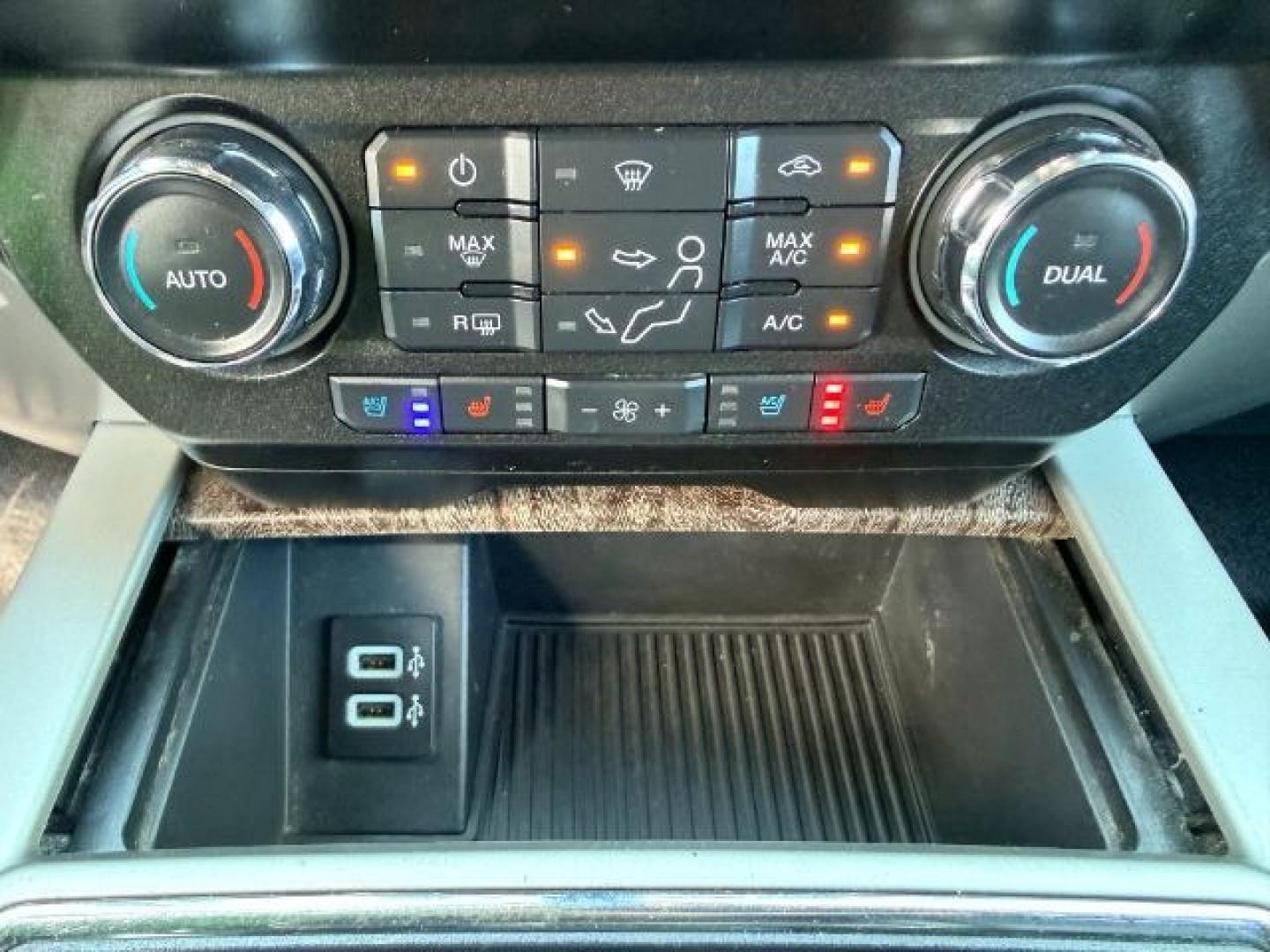 2019 GRAY /Black Ford F-350 (1FT8W3DT0KE) with an Powerstroke 67L V-8 diesel direct injection engine, Automatic transmission, located at 1175 N Woodruff Ave, Idaho Falls, ID, 83401, 43.506901, -111.999657 - This 2019 Ford F-350 Super Duty dually is built for serious towing, hauling, and heavy-duty capability. Powered by a 6.7L Power Stroke diesel, it delivers the torque and strength needed for large trailers, equipment, and demanding workloads. Dual rear wheels add extra stability and confidence when p- Photo#46