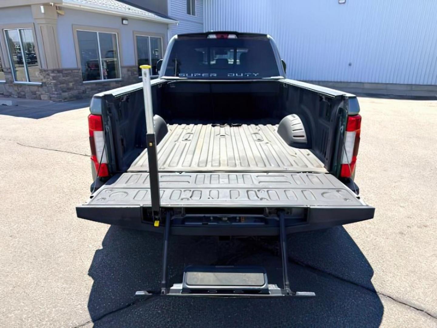 2019 GRAY /Black Ford F-350 (1FT8W3DT0KE) with an Powerstroke 67L V-8 diesel direct injection engine, Automatic transmission, located at 1175 N Woodruff Ave, Idaho Falls, ID, 83401, 43.506901, -111.999657 - This 2019 Ford F-350 Super Duty dually is built for serious towing, hauling, and heavy-duty capability. Powered by a 6.7L Power Stroke diesel, it delivers the torque and strength needed for large trailers, equipment, and demanding workloads. Dual rear wheels add extra stability and confidence when p- Photo#5
