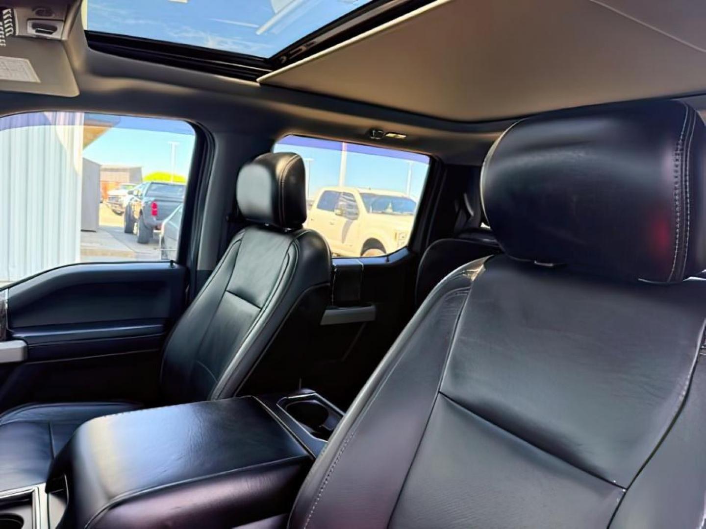 2019 GRAY /Black Ford F-350 (1FT8W3DT0KE) with an Powerstroke 67L V-8 diesel direct injection engine, Automatic transmission, located at 1175 N Woodruff Ave, Idaho Falls, ID, 83401, 43.506901, -111.999657 - This 2019 Ford F-350 Super Duty dually is built for serious towing, hauling, and heavy-duty capability. Powered by a 6.7L Power Stroke diesel, it delivers the torque and strength needed for large trailers, equipment, and demanding workloads. Dual rear wheels add extra stability and confidence when p- Photo#23