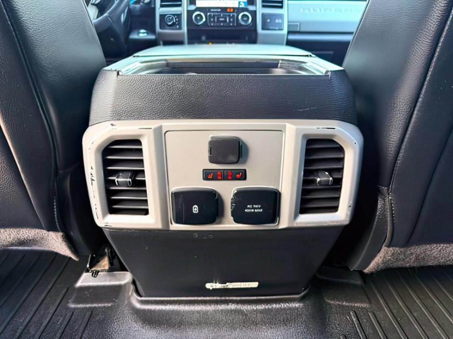 2019 GRAY /Black Ford F-350 (1FT8W3DT0KE) with an Powerstroke 67L V-8 diesel direct injection engine, Automatic transmission, located at 1175 N Woodruff Ave, Idaho Falls, ID, 83401, 43.506901, -111.999657 - This 2019 Ford F-350 Super Duty dually is built for serious towing, hauling, and heavy-duty capability. Powered by a 6.7L Power Stroke diesel, it delivers the torque and strength needed for large trailers, equipment, and demanding workloads. Dual rear wheels add extra stability and confidence when p- Photo#26