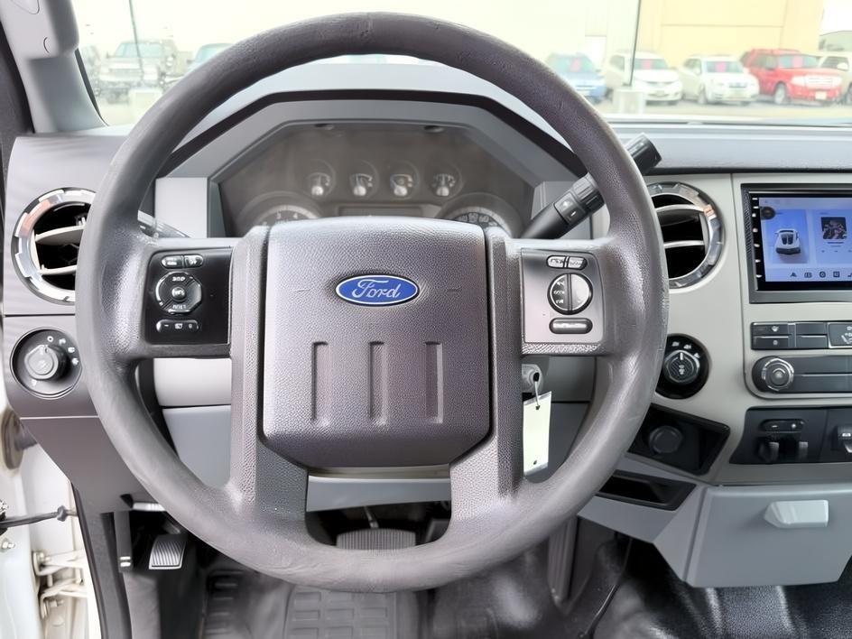 2015 WHITE /CLOTH Ford F-250 (1FT7W2B60FE) with an 62 V8 engine, Automatic transmission, located at 1175 N Woodruff Ave, Idaho Falls, ID, 83401, 43.506901, -111.999657 - This 2015 Ford F-250 Super Duty Crew Cab 4x4 is powered by a 6.2L V8 gas engine built for towing, hauling, and heavy duty use. The 3/4 ton platform gives it the strength needed for trailers, equipment, and demanding workloads while still keeping a usable crew cab layout for passengers. Four wheel dr- Photo#12