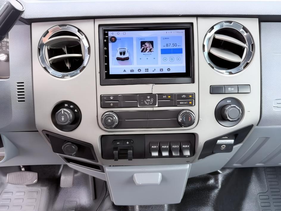 2015 WHITE /CLOTH Ford F-250 (1FT7W2B60FE) with an 62 V8 engine, Automatic transmission, located at 1175 N Woodruff Ave, Idaho Falls, ID, 83401, 43.506901, -111.999657 - This 2015 Ford F-250 Super Duty Crew Cab 4x4 is powered by a 6.2L V8 gas engine built for towing, hauling, and heavy duty use. The 3/4 ton platform gives it the strength needed for trailers, equipment, and demanding workloads while still keeping a usable crew cab layout for passengers. Four wheel dr- Photo#13