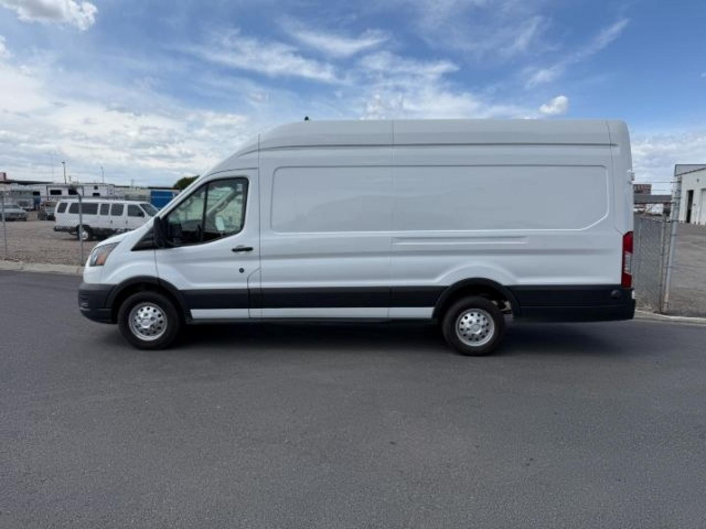 2025 WHITE /VINYL Ford Transit-250 Cargo Van XL EXTENDED VAN (1FTBR3U86SK) with an 3.5L V-6 DOHC engine, AUTOMATIC transmission, located at 1235 N Woodruff Ave., Idaho Falls, 83401, (208) 523-1053, 43.507172, -112.000488 - Photo#0