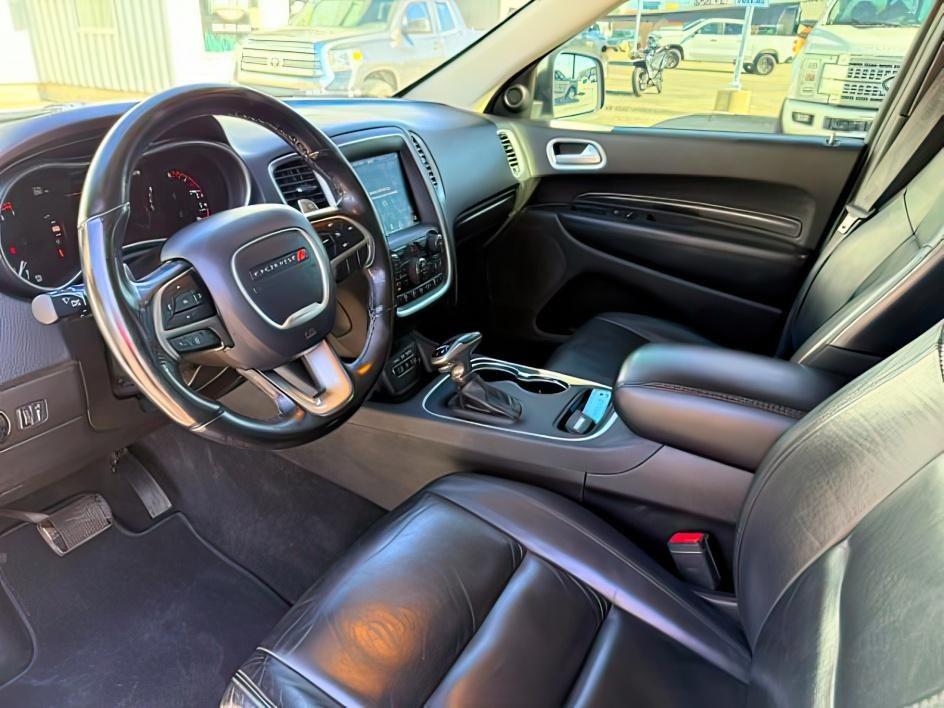 2020 WHITE /Black Dodge Durango Citadel AWD (1C4RDJEG2LC) with an Pentastar 3.6L V-6 DOHC engine, AUTOMATIC transmission, located at 1235 N Woodruff Ave., Idaho Falls, 83401, (208) 523-1053, 43.507172, -112.000488 - At Timberline Auto, finding a great deal on your next vehicle is always easy! Our experienced sales staff goal is to help find you the right vehicle at the right price! Our knowledgeable finance department has options for almost any credit score. We offer extended service contract options to prot- Photo#16