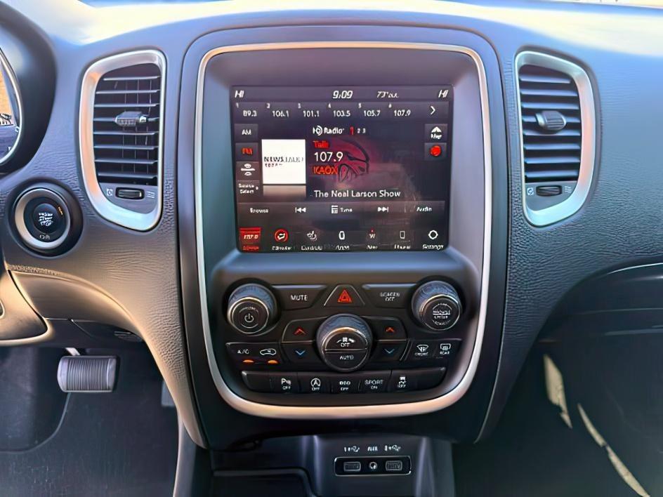 2020 WHITE /Black Dodge Durango Citadel AWD (1C4RDJEG2LC) with an Pentastar 3.6L V-6 DOHC engine, AUTOMATIC transmission, located at 1235 N Woodruff Ave., Idaho Falls, 83401, (208) 523-1053, 43.507172, -112.000488 - At Timberline Auto, finding a great deal on your next vehicle is always easy! Our experienced sales staff goal is to help find you the right vehicle at the right price! Our knowledgeable finance department has options for almost any credit score. We offer extended service contract options to prot- Photo#18