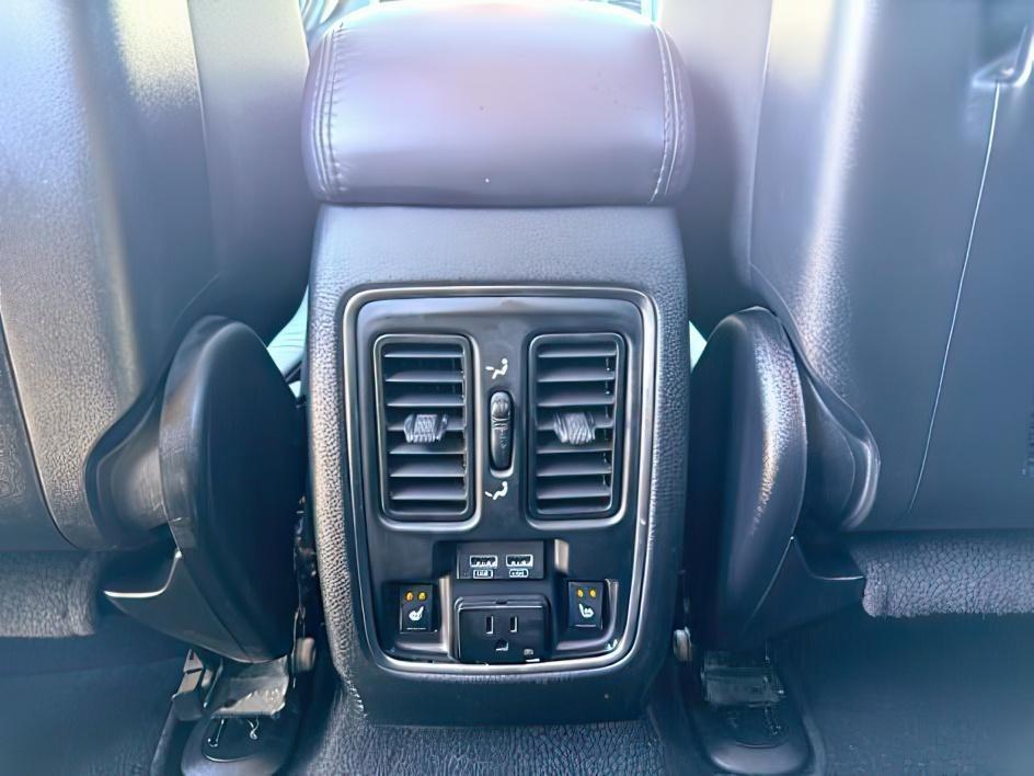 2020 WHITE /Black Dodge Durango Citadel AWD (1C4RDJEG2LC) with an Pentastar 3.6L V-6 DOHC engine, AUTOMATIC transmission, located at 1235 N Woodruff Ave., Idaho Falls, 83401, (208) 523-1053, 43.507172, -112.000488 - At Timberline Auto, finding a great deal on your next vehicle is always easy! Our experienced sales staff goal is to help find you the right vehicle at the right price! Our knowledgeable finance department has options for almost any credit score. We offer extended service contract options to prot- Photo#27