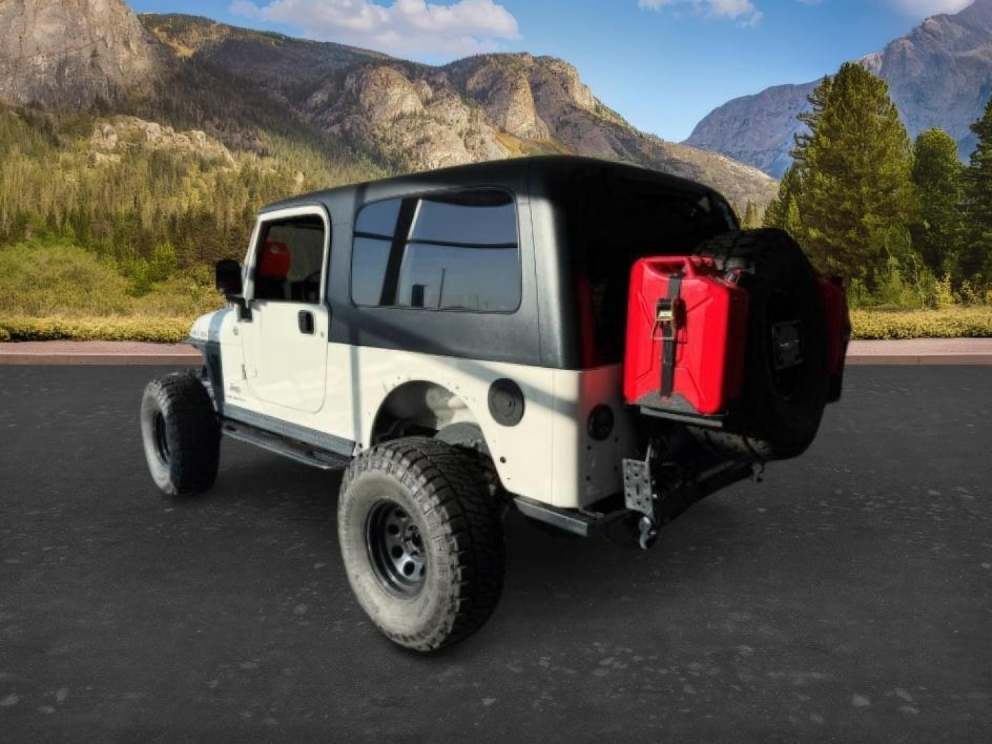 2005 WHITE /Dark Slate Gray Jeep Wrangler (1J4FA64S25P) with an Power Tech 4L I-6 regular unleaded engine, Manual transmission, located at 1175 N Woodruff Ave, Idaho Falls, ID, 83401, 43.506901, -111.999657 - At Timberline Auto, finding a great deal on your next vehicle is always easy! Our experienced sales staff goal is to help find you the right vehicle at the right price! Our knowledgeable finance department has options for almost any credit score. We offer extended service contract options to prot - Photo#2