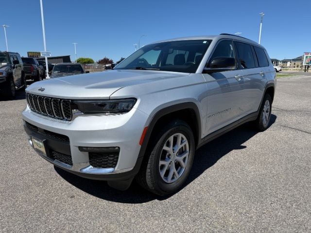 photo of 2021 Jeep Grand Cherokee L Limited 4x4