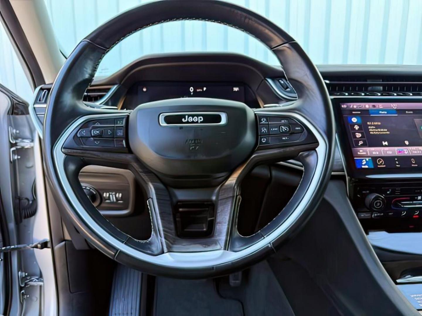 2021 SILVER /Global Black Jeep Grand Cherokee L Limited 4x4 (1C4RJKBG8M8) with an Pentastar 3.6L V-6 DOHC engine, AUTOMATIC transmission, located at 1235 N Woodruff Ave., Idaho Falls, 83401, (208) 523-1053, 43.507172, -112.000488 - At Timberline Auto, finding a great deal on your next vehicle is always easy! Our experienced sales staff goal is to help find you the right vehicle at the right price! Our knowledgeable finance department has options for almost any credit score. We offer extended service contract options to prot - Photo#17