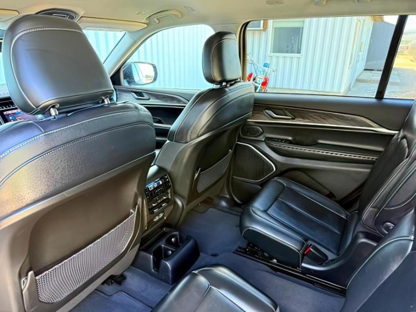 2021 SILVER /Global Black Jeep Grand Cherokee L Limited 4x4 (1C4RJKBG8M8) with an Pentastar 3.6L V-6 DOHC engine, AUTOMATIC transmission, located at 1235 N Woodruff Ave., Idaho Falls, 83401, (208) 523-1053, 43.507172, -112.000488 - At Timberline Auto, finding a great deal on your next vehicle is always easy! Our experienced sales staff goal is to help find you the right vehicle at the right price! Our knowledgeable finance department has options for almost any credit score. We offer extended service contract options to prot - Photo#27