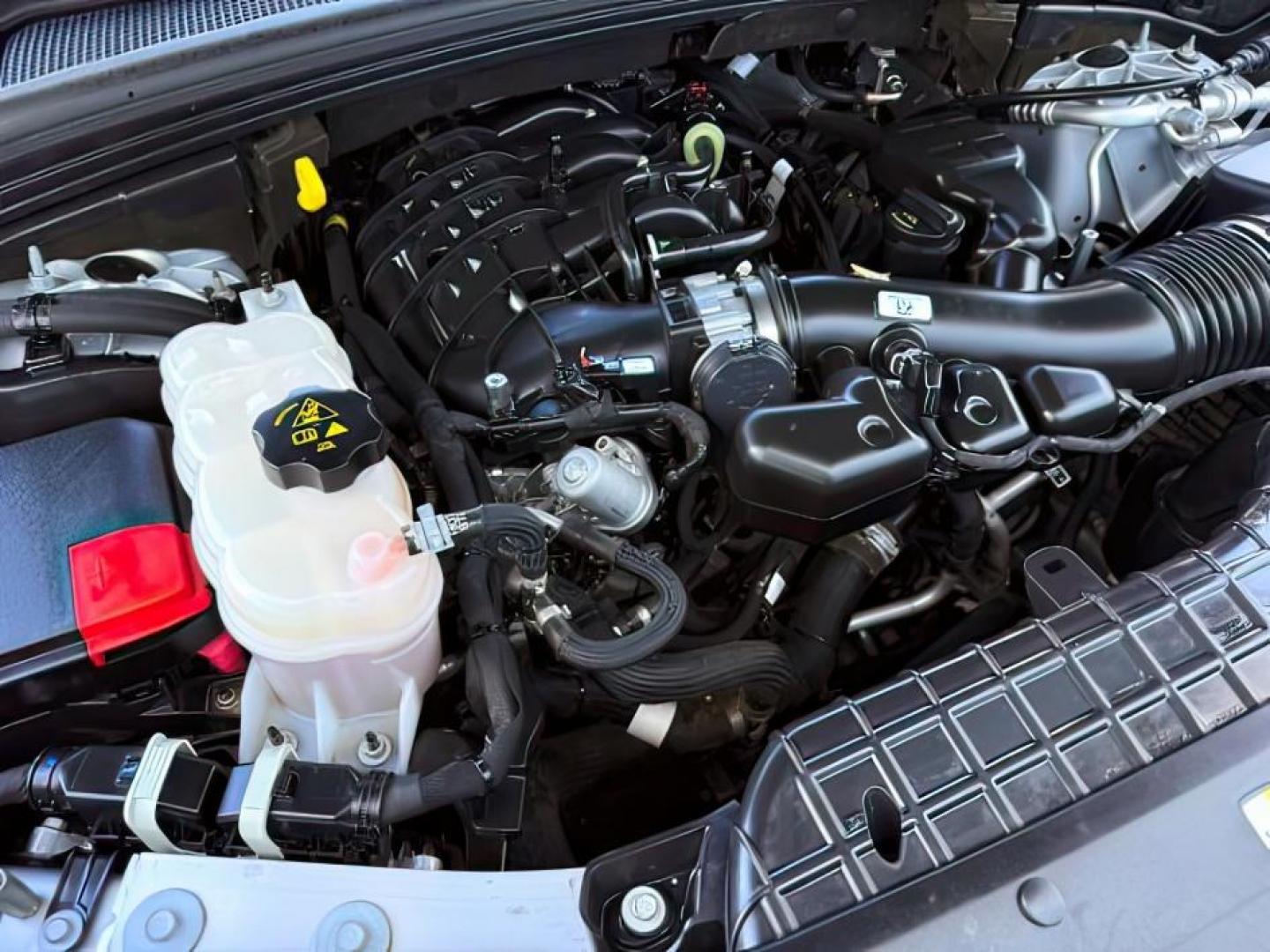 2021 SILVER /Global Black Jeep Grand Cherokee L Limited 4x4 (1C4RJKBG8M8) with an Pentastar 3.6L V-6 DOHC engine, AUTOMATIC transmission, located at 1235 N Woodruff Ave., Idaho Falls, 83401, (208) 523-1053, 43.507172, -112.000488 - At Timberline Auto, finding a great deal on your next vehicle is always easy! Our experienced sales staff goal is to help find you the right vehicle at the right price! Our knowledgeable finance department has options for almost any credit score. We offer extended service contract options to prot - Photo#28