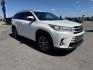 2018 WHITE /Black Toyota Highlander XLE (5TDJZRFH3JS) with an 3.5L V-6 port/direct injection engine, AUTOMATIC transmission, located at 1235 N Woodruff Ave., Idaho Falls, 83401, (208) 523-1053, 43.507172, -112.000488 - At Timberline Auto, finding a great deal on your next vehicle is always easy! Our experienced sales staff goal is to help find you the right vehicle at the right price! Our knowledgeable finance department has options for almost any credit score. We offer extended service contract options to prot - Photo#40