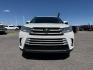 2018 WHITE /Black Toyota Highlander XLE (5TDJZRFH3JS) with an 3.5L V-6 port/direct injection engine, AUTOMATIC transmission, located at 1235 N Woodruff Ave., Idaho Falls, 83401, (208) 523-1053, 43.507172, -112.000488 - At Timberline Auto, finding a great deal on your next vehicle is always easy! Our experienced sales staff goal is to help find you the right vehicle at the right price! Our knowledgeable finance department has options for almost any credit score. We offer extended service contract options to prot - Photo#41