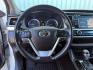 2018 WHITE /Black Toyota Highlander XLE (5TDJZRFH3JS) with an 3.5L V-6 port/direct injection engine, AUTOMATIC transmission, located at 1235 N Woodruff Ave., Idaho Falls, 83401, (208) 523-1053, 43.507172, -112.000488 - At Timberline Auto, finding a great deal on your next vehicle is always easy! Our experienced sales staff goal is to help find you the right vehicle at the right price! Our knowledgeable finance department has options for almost any credit score. We offer extended service contract options to prot - Photo#17