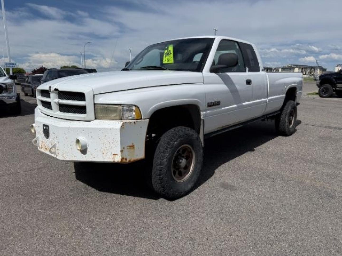2001 WHITE /Agate Dodge Ram 2500 (3B7KF23671G) with an Cummins 59L I-6 diesel direct injection engine, Automatic transmission, located at 1175 N Woodruff Ave, Idaho Falls, ID, 83401, 43.506901, -111.999657 - At Timberline Auto, finding a great deal on your next vehicle is always easy! Our experienced sales staff goal is to help find you the right vehicle at the right price! Our knowledgeable finance department has options for almost any credit score. We offer extended service contract options to prot - Photo#17