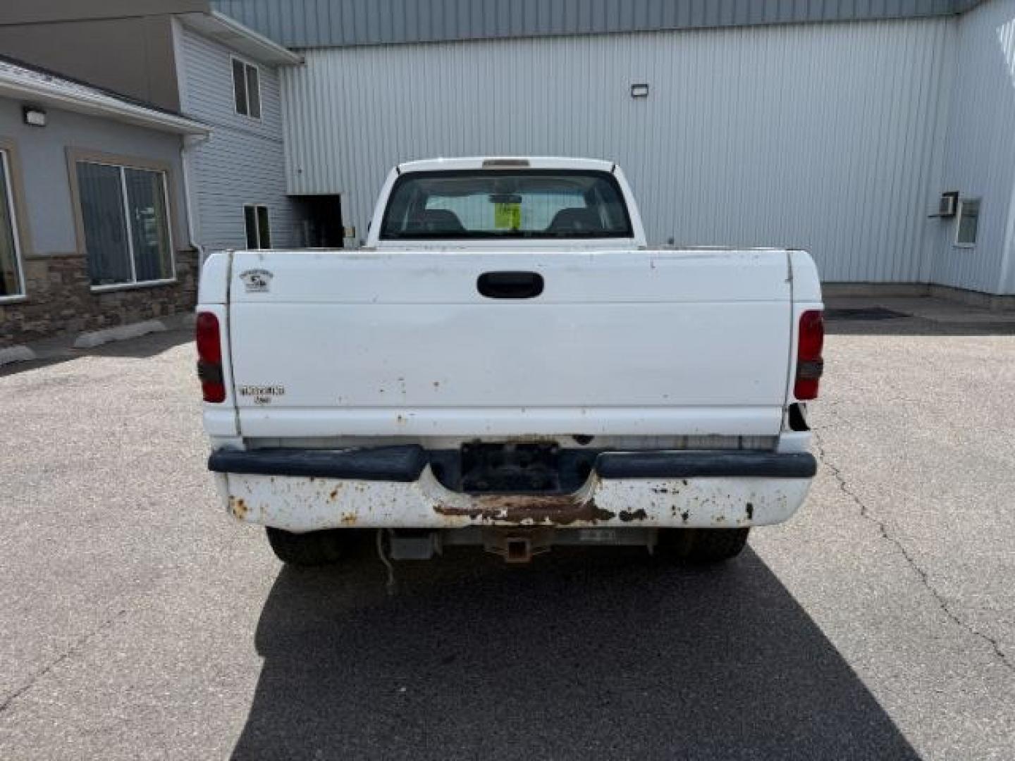 2001 WHITE /Agate Dodge Ram 2500 (3B7KF23671G) with an Cummins 59L I-6 diesel direct injection engine, Automatic transmission, located at 1175 N Woodruff Ave, Idaho Falls, ID, 83401, 43.506901, -111.999657 - At Timberline Auto, finding a great deal on your next vehicle is always easy! Our experienced sales staff goal is to help find you the right vehicle at the right price! Our knowledgeable finance department has options for almost any credit score. We offer extended service contract options to prot - Photo#20