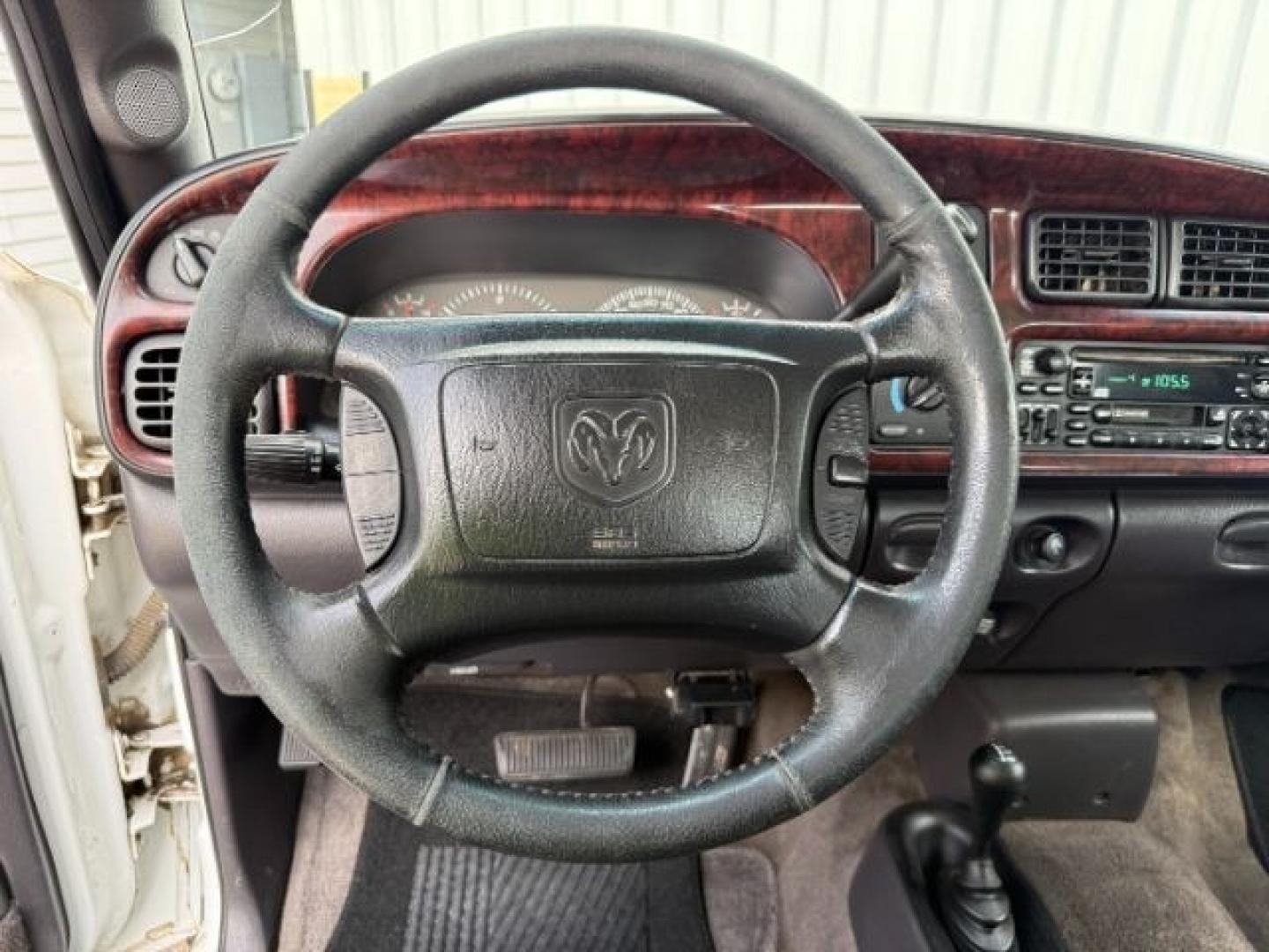 2001 WHITE /Agate Dodge Ram 2500 (3B7KF23671G) with an Cummins 59L I-6 diesel direct injection engine, Automatic transmission, located at 1175 N Woodruff Ave, Idaho Falls, ID, 83401, 43.506901, -111.999657 - At Timberline Auto, finding a great deal on your next vehicle is always easy! Our experienced sales staff goal is to help find you the right vehicle at the right price! Our knowledgeable finance department has options for almost any credit score. We offer extended service contract options to prot - Photo#27