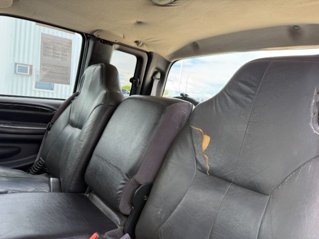 2001 WHITE /Agate Dodge Ram 2500 (3B7KF23671G) with an Cummins 59L I-6 diesel direct injection engine, Automatic transmission, located at 1175 N Woodruff Ave, Idaho Falls, ID, 83401, 43.506901, -111.999657 - At Timberline Auto, finding a great deal on your next vehicle is always easy! Our experienced sales staff goal is to help find you the right vehicle at the right price! Our knowledgeable finance department has options for almost any credit score. We offer extended service contract options to prot - Photo#31