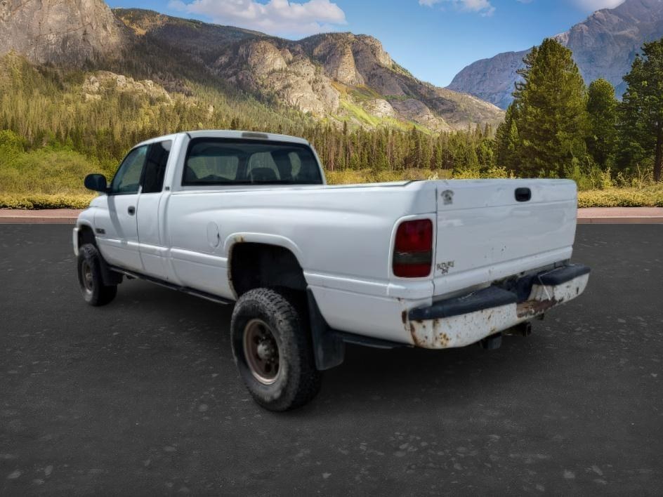 2001 WHITE /Agate Dodge Ram 2500 (3B7KF23671G) with an Cummins 59L I-6 diesel direct injection engine, Automatic transmission, located at 1175 N Woodruff Ave, Idaho Falls, ID, 83401, 43.506901, -111.999657 - At Timberline Auto, finding a great deal on your next vehicle is always easy! Our experienced sales staff goal is to help find you the right vehicle at the right price! Our knowledgeable finance department has options for almost any credit score. We offer extended service contract options to prot - Photo#2