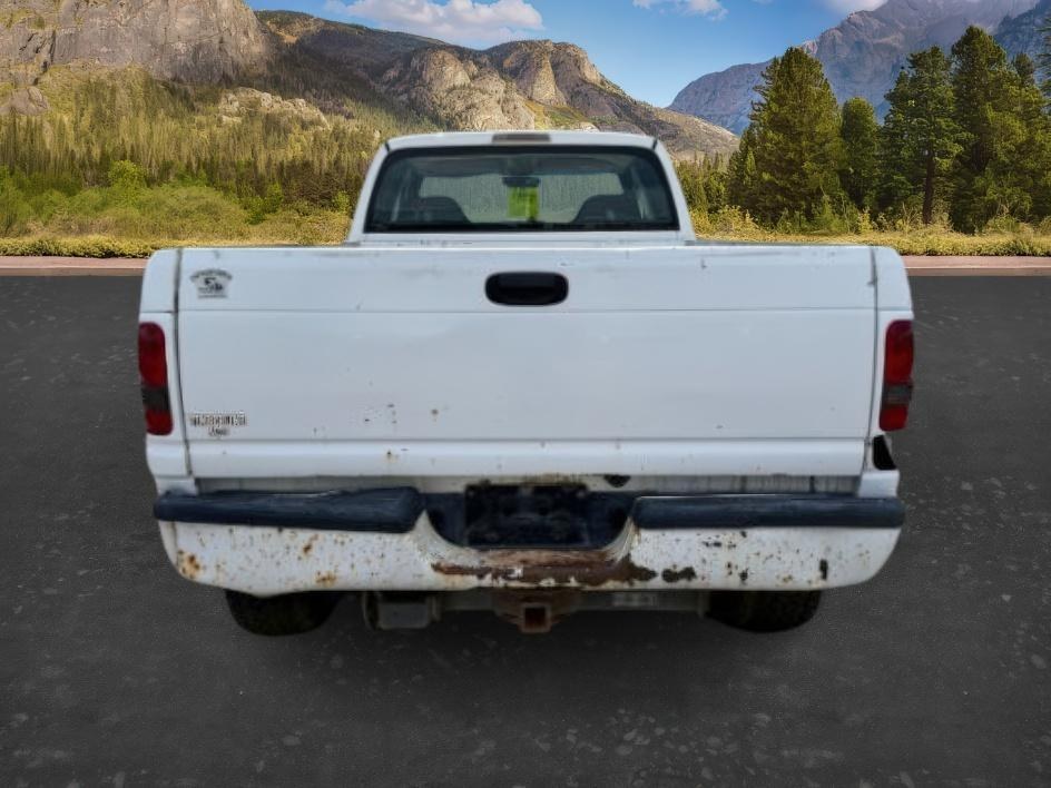 2001 WHITE /Agate Dodge Ram 2500 (3B7KF23671G) with an Cummins 59L I-6 diesel direct injection engine, Automatic transmission, located at 1175 N Woodruff Ave, Idaho Falls, ID, 83401, 43.506901, -111.999657 - At Timberline Auto, finding a great deal on your next vehicle is always easy! Our experienced sales staff goal is to help find you the right vehicle at the right price! Our knowledgeable finance department has options for almost any credit score. We offer extended service contract options to prot - Photo#3