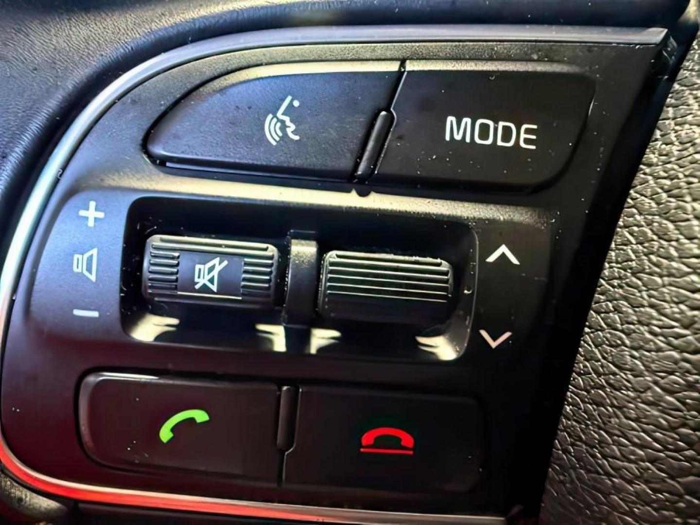2019 BLUE /Gray KIA Niro (KNDCB3LC9K5) with an 16L I-4 gasoline direct injection engine, Automatic transmission, located at 1175 N Woodruff Ave, Idaho Falls, ID, 83401, 43.506901, -111.999657 - At Timberline Auto, finding a great deal on your next vehicle is always easy! Our experienced sales staff goal is to help find you the right vehicle at the right price! Our knowledgeable finance department has options for almost any credit score. We offer extended service contract options to prot - Photo#21