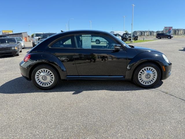 2014 BLACK /Titan Black Volkswagen Beetle 2.5L (3VWJX7AT9EM) with an 2.5L I-5 DOHC engine, AUTOMATIC transmission, located at 1235 N Woodruff Ave., Idaho Falls, 83401, (208) 523-1053, 43.507172, -112.000488- Photo#28