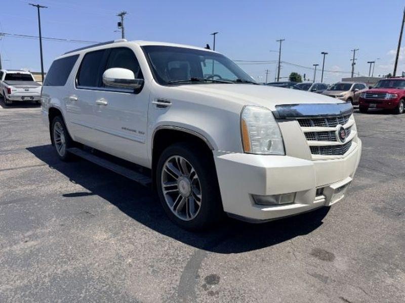 2012 White Diamond Tricoat /Cashmere w/Cocoa Accents Cadillac Escalade ESV Premium (1GYS4JEF3CR) with an V8, 6.2L engine, 6-speed automatic transmission, located at 1175 N Woodruff Ave, Idaho Falls, ID, 83401, 43.506901, -111.999657 - <b>Vehicle Details</b><br>Looking for a full-size luxury SUV with premium comfort and proven capability? This pre-owned 2012 Cadillac Escalade ESV Premium 4WD is ready for your next adventure in Idaho Falls, ID. Powered by a strong V8 6.2L Gasoline/E85 engine, this Escalade delivers confident perfor- Photo#6