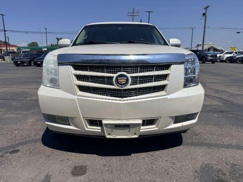 2012 White Diamond Tricoat /Cashmere w/Cocoa Accents Cadillac Escalade ESV Premium (1GYS4JEF3CR) with an V8, 6.2L engine, 6-speed automatic transmission, located at 1175 N Woodruff Ave, Idaho Falls, ID, 83401, 43.506901, -111.999657 - <b>Vehicle Details</b><br>Looking for a full-size luxury SUV with premium comfort and proven capability? This pre-owned 2012 Cadillac Escalade ESV Premium 4WD is ready for your next adventure in Idaho Falls, ID. Powered by a strong V8 6.2L Gasoline/E85 engine, this Escalade delivers confident perfor- Photo#7