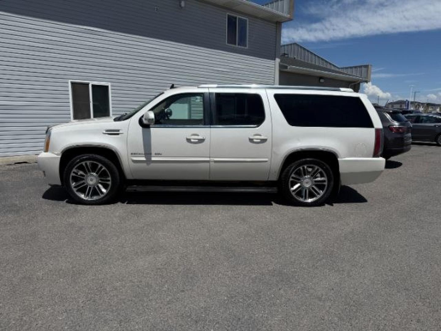 2012 WHITE /Ebony/Ebony Accents Cadillac Escalade ESV Premium (1GYS4JEF3CR) with an Vortec 6.2L V-8 variable valve control engine, AUTOMATIC transmission, located at 1235 N Woodruff Ave., Idaho Falls, 83401, (208) 523-1053, 43.507172, -112.000488 - At Timberline Auto, finding a great deal on your next vehicle is always easy! Our experienced sales staff goal is to help find you the right vehicle at the right price! Our knowledgeable finance department has options for almost any credit score. We offer extended service contract options to prot - Photo#1
