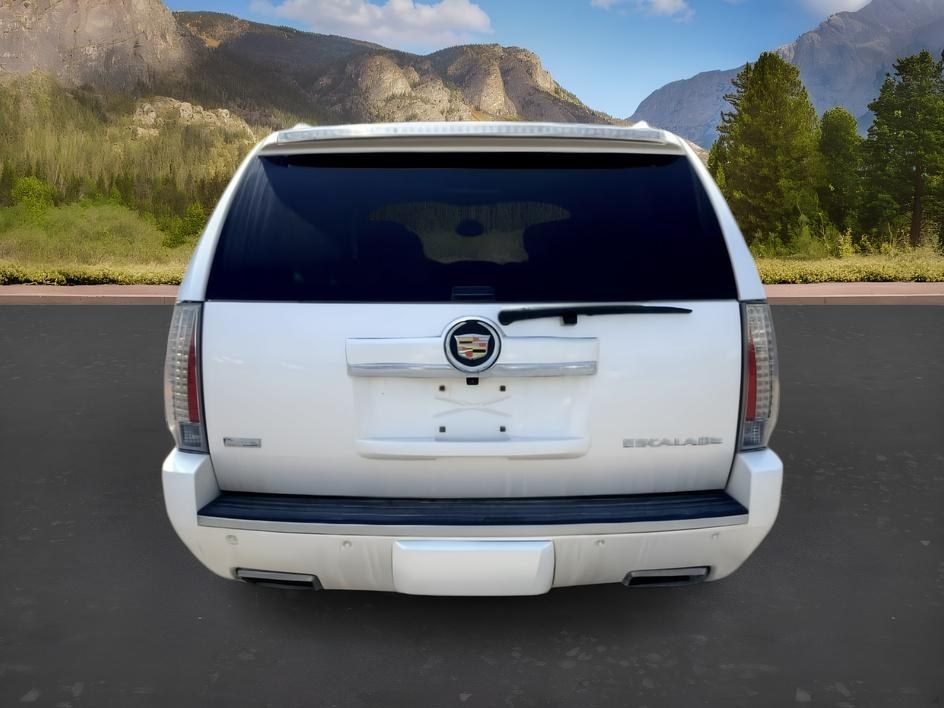 2012 WHITE /Ebony/Ebony Accents Cadillac Escalade ESV Premium (1GYS4JEF3CR) with an Vortec 6.2L V-8 variable valve control engine, AUTOMATIC transmission, located at 1235 N Woodruff Ave., Idaho Falls, 83401, (208) 523-1053, 43.507172, -112.000488 - At Timberline Auto, finding a great deal on your next vehicle is always easy! Our experienced sales staff goal is to help find you the right vehicle at the right price! Our knowledgeable finance department has options for almost any credit score. We offer extended service contract options to prot- Photo#3