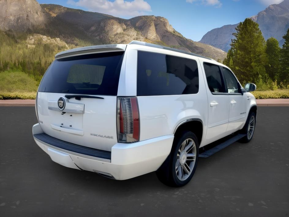 2012 WHITE /Ebony/Ebony Accents Cadillac Escalade ESV Premium (1GYS4JEF3CR) with an Vortec 6.2L V-8 variable valve control engine, AUTOMATIC transmission, located at 1235 N Woodruff Ave., Idaho Falls, 83401, (208) 523-1053, 43.507172, -112.000488 - At Timberline Auto, finding a great deal on your next vehicle is always easy! Our experienced sales staff goal is to help find you the right vehicle at the right price! Our knowledgeable finance department has options for almost any credit score. We offer extended service contract options to prot- Photo#4