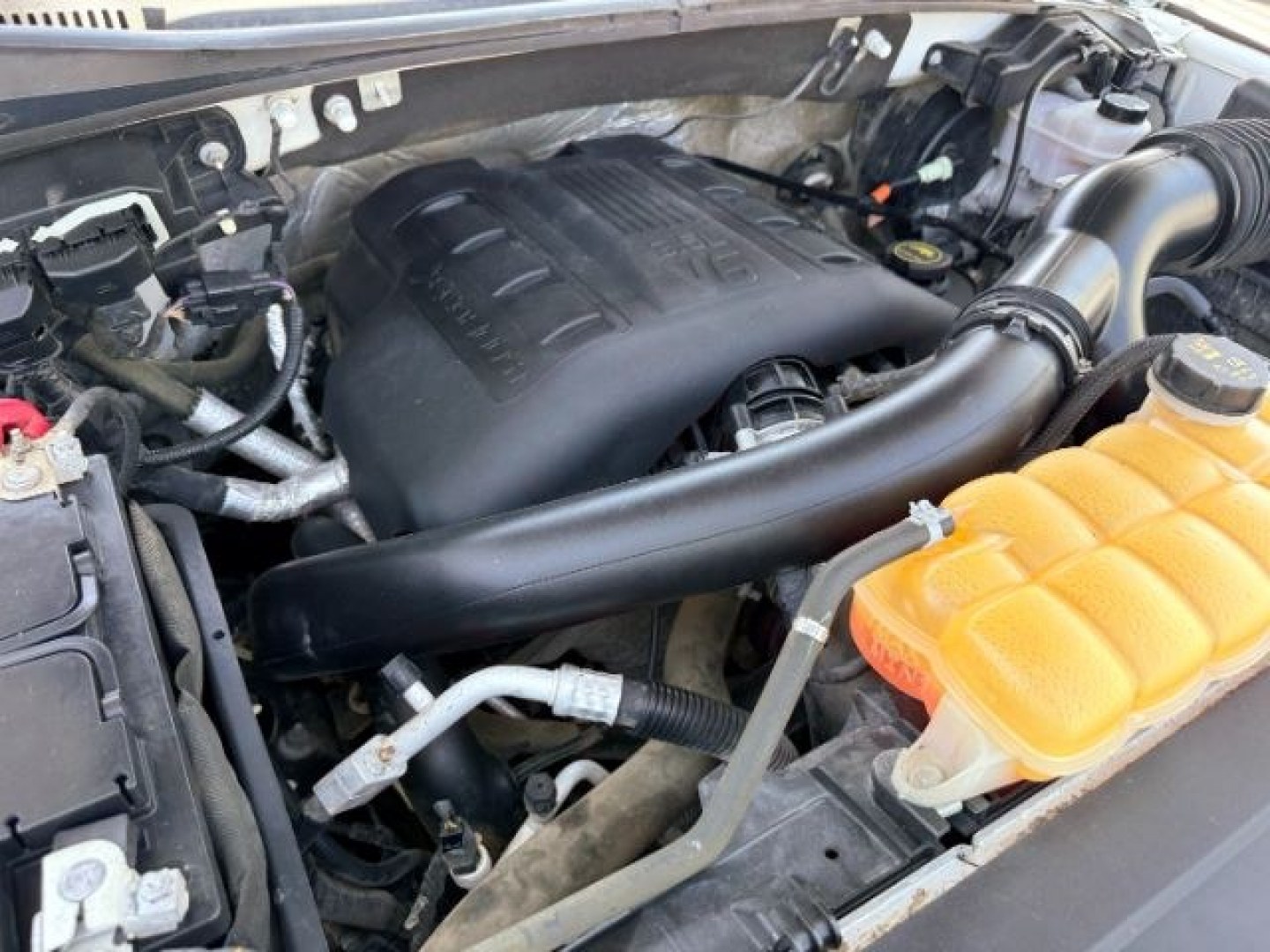 2015 WHITE /Medium Earth Gray Ford F-150 (1FTEW1EG4FK) with an EcoBoost 35L V-6 gasoline direct injection engine, Automatic transmission, located at 1175 N Woodruff Ave, Idaho Falls, ID, 83401, 43.506901, -111.999657- Photo#27