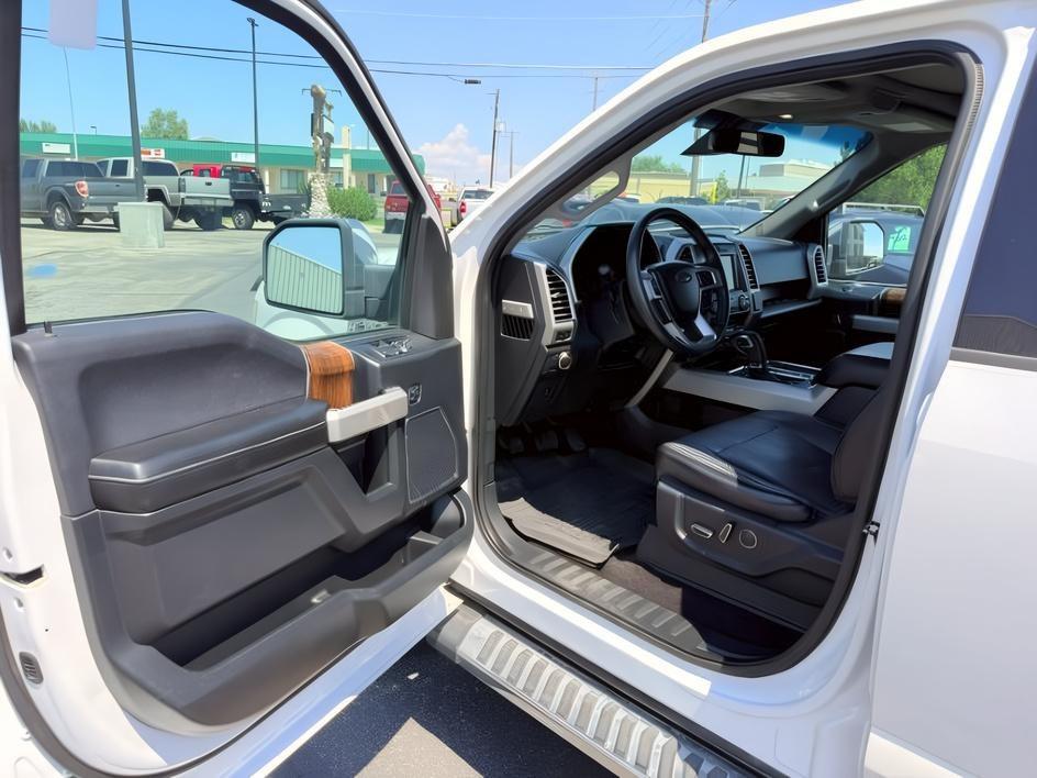 2015 WHITE /Medium Earth Gray Ford F-150 LARIAT (1FTEW1EG4FK) with an EcoBoost 3.5L V-6 gasoline direct injection engine, AUTOMATIC transmission, located at 1235 N Woodruff Ave., Idaho Falls, 83401, (208) 523-1053, 43.507172, -112.000488 - At Timberline Auto, finding a great deal on your next vehicle is always easy! Our experienced sales staff goal is to help find you the right vehicle at the right price! Our knowledgeable finance department has options for almost any credit score. We offer extended service contract options to prot- Photo#11