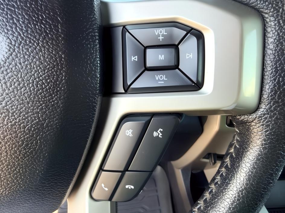 2015 WHITE /Medium Earth Gray Ford F-150 LARIAT (1FTEW1EG4FK) with an EcoBoost 3.5L V-6 gasoline direct injection engine, AUTOMATIC transmission, located at 1235 N Woodruff Ave., Idaho Falls, 83401, (208) 523-1053, 43.507172, -112.000488 - At Timberline Auto, finding a great deal on your next vehicle is always easy! Our experienced sales staff goal is to help find you the right vehicle at the right price! Our knowledgeable finance department has options for almost any credit score. We offer extended service contract options to prot- Photo#19