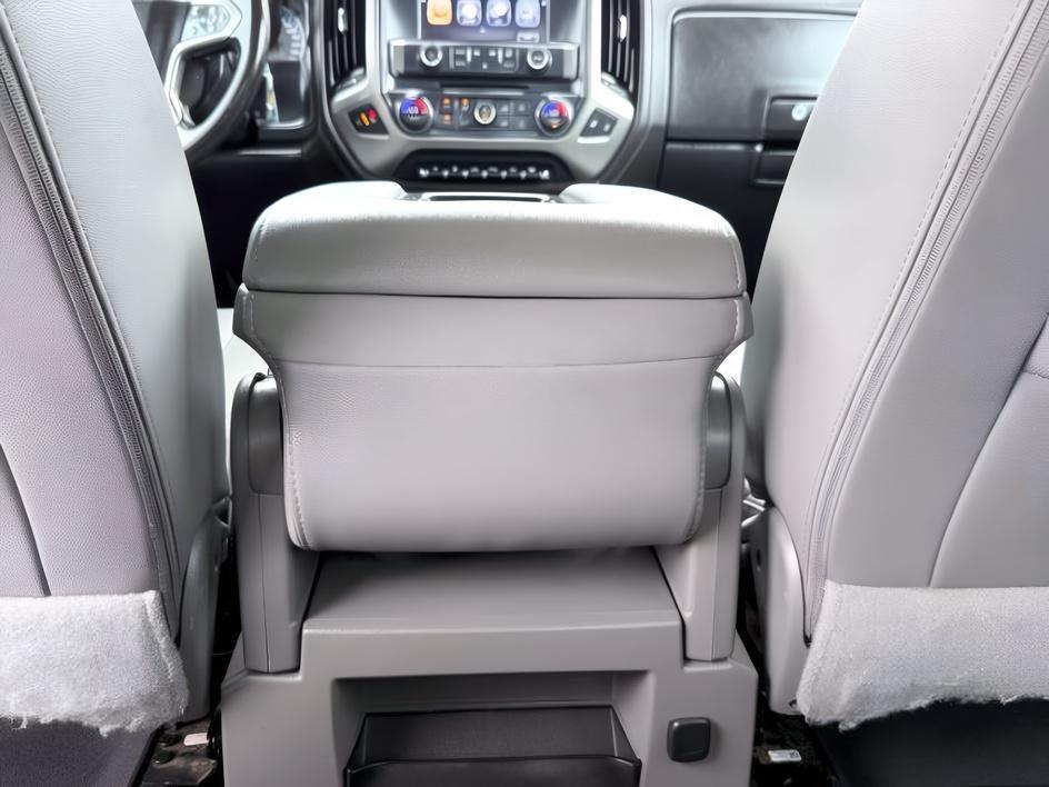 2019 BLACK /Jet Black Chevrolet Silverado 2500HD (1GC1KTEYXKF) with an 66L V8 16V OHV TURBO DIESEL engine, Automatic transmission, located at 1175 N Woodruff Ave, Idaho Falls, ID, 83401, 43.506901, -111.999657 - At Timberline Auto, finding a great deal on your next vehicle is always easy! Our experienced sales staff goal is to help find you the right vehicle at the right price! Our knowledgeable finance department has options for almost any credit score. We offer extended service contract options to prot- Photo#24
