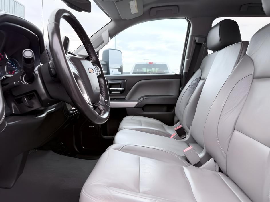 2019 BLACK /Dark Ash/Jet Black Chevrolet Silverado LTZ (1GC1KTEYXKF) with an V8, 6.6L engine, 6-speed automatic transmission, located at 1175 N Woodruff Ave, Idaho Falls, ID, 83401, 43.506901, -111.999657 - <b>Vehicle Details</b><br>Discover rugged capability and premium comfort in this 2019 Chevrolet Silverado 2500 LTZ 4WD, now available in Idaho Falls, ID. Powered by a proven V8 6.6L Diesel engine, this heavy-duty truck is built to tackle demanding jobs, tow with confidence, and deliver dependable pe- Photo#38