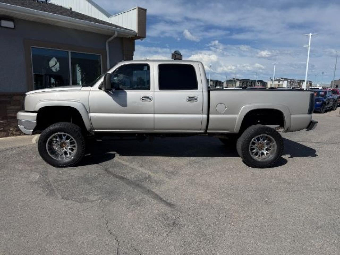 2004 SILVER /Dark Charcoal Chevrolet Silverado 2500HD (1GCHK231X4F) with an Duramax 66L V-8 diesel direct injection engine, Automatic transmission, located at 1175 N Woodruff Ave, Idaho Falls, ID, 83401, 43.506901, -111.999657 - At Timberline Auto, finding a great deal on your next vehicle is always easy! Our experienced sales staff goal is to help find you the right vehicle at the right price! Our knowledgeable finance department has options for almost any credit score. We offer extended service contract options to prot - Photo#1