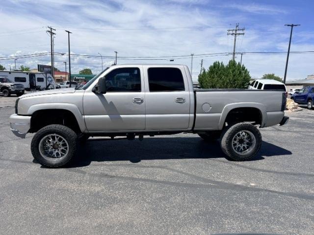 2004 SILVER /Dark Charcoal Chevrolet Silverado 2500HD (1GCHK231X4F) with an Duramax 66L V-8 diesel direct injection engine, Automatic transmission, located at 1175 N Woodruff Ave, Idaho Falls, ID, 83401, 43.506901, -111.999657 - At Timberline Auto, finding a great deal on your next vehicle is always easy! Our experienced sales staff goal is to help find you the right vehicle at the right price! Our knowledgeable finance department has options for almost any credit score. We offer extended service contract options to prot- Photo#19