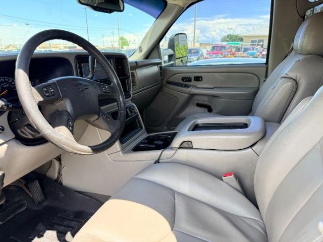 2004 SILVER /Dark Charcoal Chevrolet Silverado 2500HD (1GCHK231X4F) with an Duramax 66L V-8 diesel direct injection engine, Automatic transmission, located at 1175 N Woodruff Ave, Idaho Falls, ID, 83401, 43.506901, -111.999657 - At Timberline Auto, finding a great deal on your next vehicle is always easy! Our experienced sales staff goal is to help find you the right vehicle at the right price! Our knowledgeable finance department has options for almost any credit score. We offer extended service contract options to prot- Photo#29