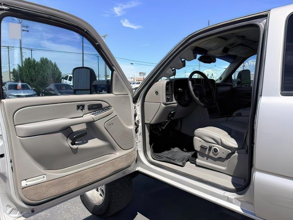 2004 Silver Birch Metallic /Dark Charcoal Chevrolet Silverado LT (1GCHK231X4F) with an V8, 6.6L engine, 4-speed automatic transmission, located at 1175 N Woodruff Ave, Idaho Falls, ID, 83401, 43.506901, -111.999657 - <b>Vehicle Details</b><br>Pre-owned 2004 Chevrolet Silverado 2500 LT 4WD for sale in Idaho Falls, ID, this heavy-duty pickup is built to handle demanding workdays, towing needs, and weekend adventures with confidence. Powered by a V8 6.6L Diesel engine, this Chevrolet Silverado delivers strong perfo- Photo#27