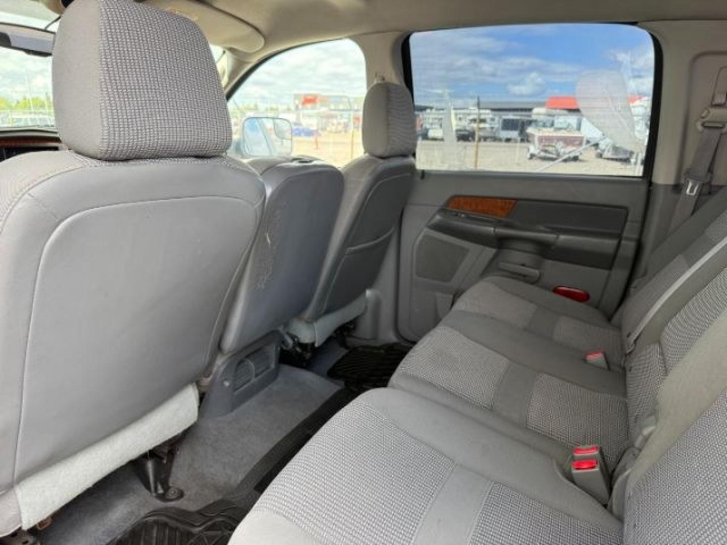 2006 GRAY /CLOTH Dodge Ram 2500 SLT (3D7KS29C86G) with an 5.9L I6 engine, MANUAL transmission, located at 1235 N Woodruff Ave., Idaho Falls, 83401, (208) 523-1053, 43.507172, -112.000488 - At Timberline Auto, finding a great deal on your next vehicle is always easy! Our experienced sales staff's goal is to help find you the right vehicle at the right price! Our knowledgeable finance department has options for almost any credit score. We offer extended service contract options to prote - Photo#46