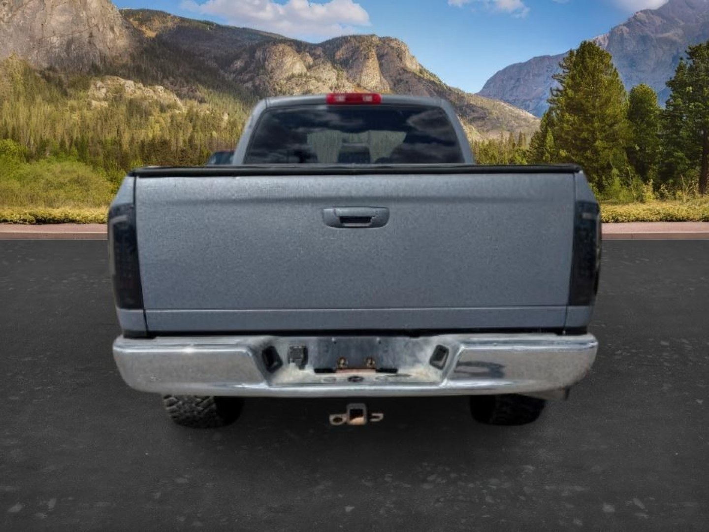 2006 GRAY /CLOTH Dodge Ram 2500 SLT (3D7KS29C86G) with an 5.9L I6 engine, MANUAL transmission, located at 1235 N Woodruff Ave., Idaho Falls, 83401, (208) 523-1053, 43.507172, -112.000488 - At Timberline Auto, finding a great deal on your next vehicle is always easy! Our experienced sales staff's goal is to help find you the right vehicle at the right price! Our knowledgeable finance department has options for almost any credit score. We offer extended service contract options to prote - Photo#3