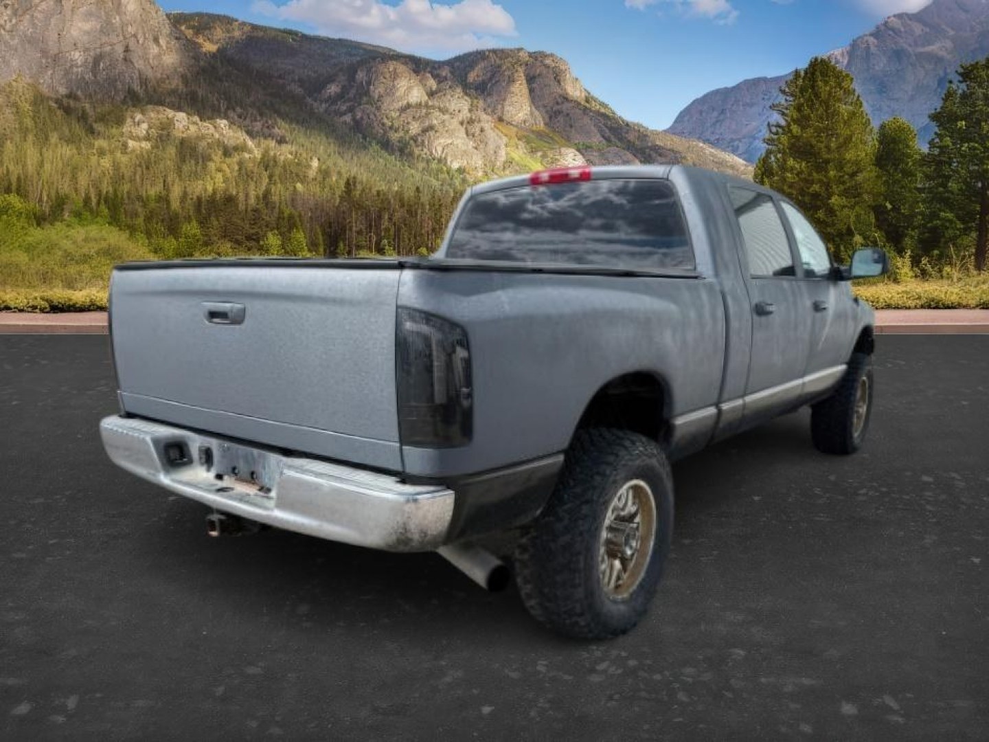 2006 GRAY /CLOTH Dodge Ram 2500 SLT (3D7KS29C86G) with an 5.9L I6 engine, MANUAL transmission, located at 1235 N Woodruff Ave., Idaho Falls, 83401, (208) 523-1053, 43.507172, -112.000488 - At Timberline Auto, finding a great deal on your next vehicle is always easy! Our experienced sales staff's goal is to help find you the right vehicle at the right price! Our knowledgeable finance department has options for almost any credit score. We offer extended service contract options to prote - Photo#4