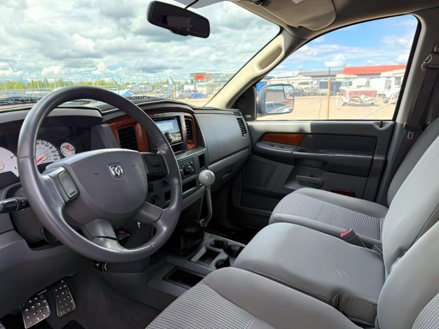 2006 GRAY /CLOTH Dodge Ram 2500 SLT (3D7KS29C86G) with an 5.9L I6 engine, MANUAL transmission, located at 1235 N Woodruff Ave., Idaho Falls, 83401, (208) 523-1053, 43.507172, -112.000488 - At Timberline Auto, finding a great deal on your next vehicle is always easy! Our experienced sales staff's goal is to help find you the right vehicle at the right price! Our knowledgeable finance department has options for almost any credit score. We offer extended service contract options to prote - Photo#12