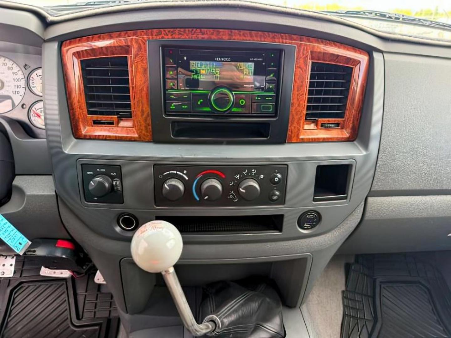 2006 GRAY /CLOTH Dodge Ram 2500 SLT (3D7KS29C86G) with an 5.9L I6 engine, MANUAL transmission, located at 1235 N Woodruff Ave., Idaho Falls, 83401, (208) 523-1053, 43.507172, -112.000488 - At Timberline Auto, finding a great deal on your next vehicle is always easy! Our experienced sales staff's goal is to help find you the right vehicle at the right price! Our knowledgeable finance department has options for almost any credit score. We offer extended service contract options to prote - Photo#14
