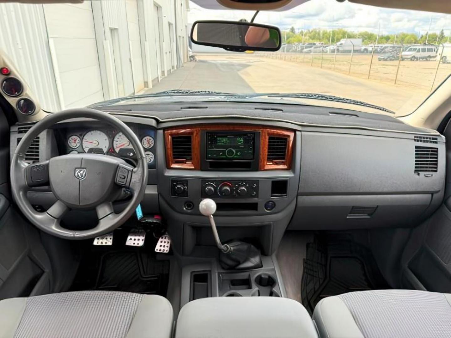 2006 GRAY /CLOTH Dodge Ram 2500 SLT (3D7KS29C86G) with an 5.9L I6 engine, MANUAL transmission, located at 1235 N Woodruff Ave., Idaho Falls, 83401, (208) 523-1053, 43.507172, -112.000488 - At Timberline Auto, finding a great deal on your next vehicle is always easy! Our experienced sales staff's goal is to help find you the right vehicle at the right price! Our knowledgeable finance department has options for almost any credit score. We offer extended service contract options to prote - Photo#21