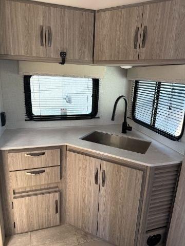 2025 WHITE /GRAY KEYSTONE PASSPORT NA (4YDTPPK25RD) with an NA engine, NA transmission, located at 1235 N Woodruff Ave., Idaho Falls, 83401, (208) 523-1053, 43.507172, -112.000488 - At Timberline Auto, finding a great deal on your next vehicle is always easy! Our experienced sales staff goal is to help find you the right vehicle at the right price! Our knowledgeable finance department has options for almost any credit score. We offer extended service contract options to prot- Photo#8