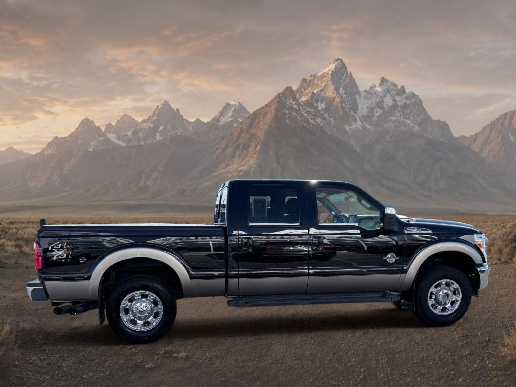 2014 Kodiak Brown Metallic /Steel Ford F-250 XLT (1FT7W2BT2EE) with an V8, 6.7L engine, 6-speed automatic transmission, located at 1175 N Woodruff Ave, Idaho Falls, ID, 83401, 43.506901, -111.999657 - <b>Vehicle Details</b><br>Discover the capability and confidence of this pre-owned 2014 Ford F-250 Super Duty XL XLT 4WD, now available in Idaho Falls, ID. Powered by a durable V8 6.7L Diesel engine, this heavy-duty pickup is built to handle demanding jobs, tough road conditions, and everyday drivin- Photo#5