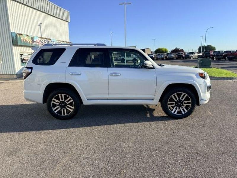 2018 Super White /Black Graphite Toyota 4Runner SR5 (JTEBU5JR2J5) with an V6, 4.0L engine, 5-speed automatic transmission, located at 1175 N Woodruff Ave, Idaho Falls, ID, 83401, 43.506901, -111.999657 - <b>Vehicle Details</b><br>Built for drivers who want capability, comfort, and proven Toyota durability, this pre-owned 2018 Toyota 4Runner is a standout SUV ready for Idaho adventures. Equipped with 4WD and a strong V6 4.0L gasoline engine, it delivers the power and confidence needed for daily drivi- Photo#8